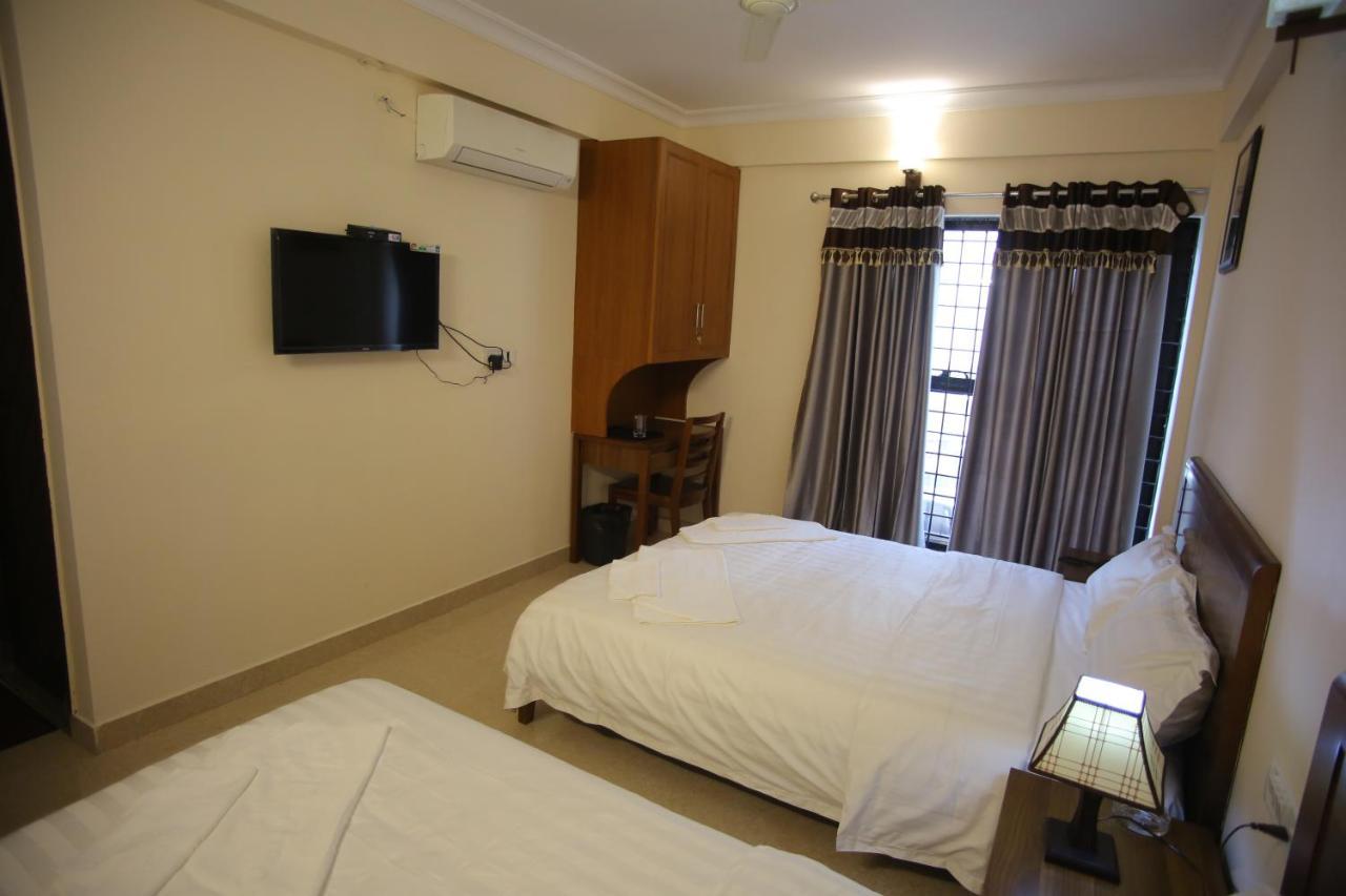 The Lounge Business Hotel Bangalore Dış mekan fotoğraf