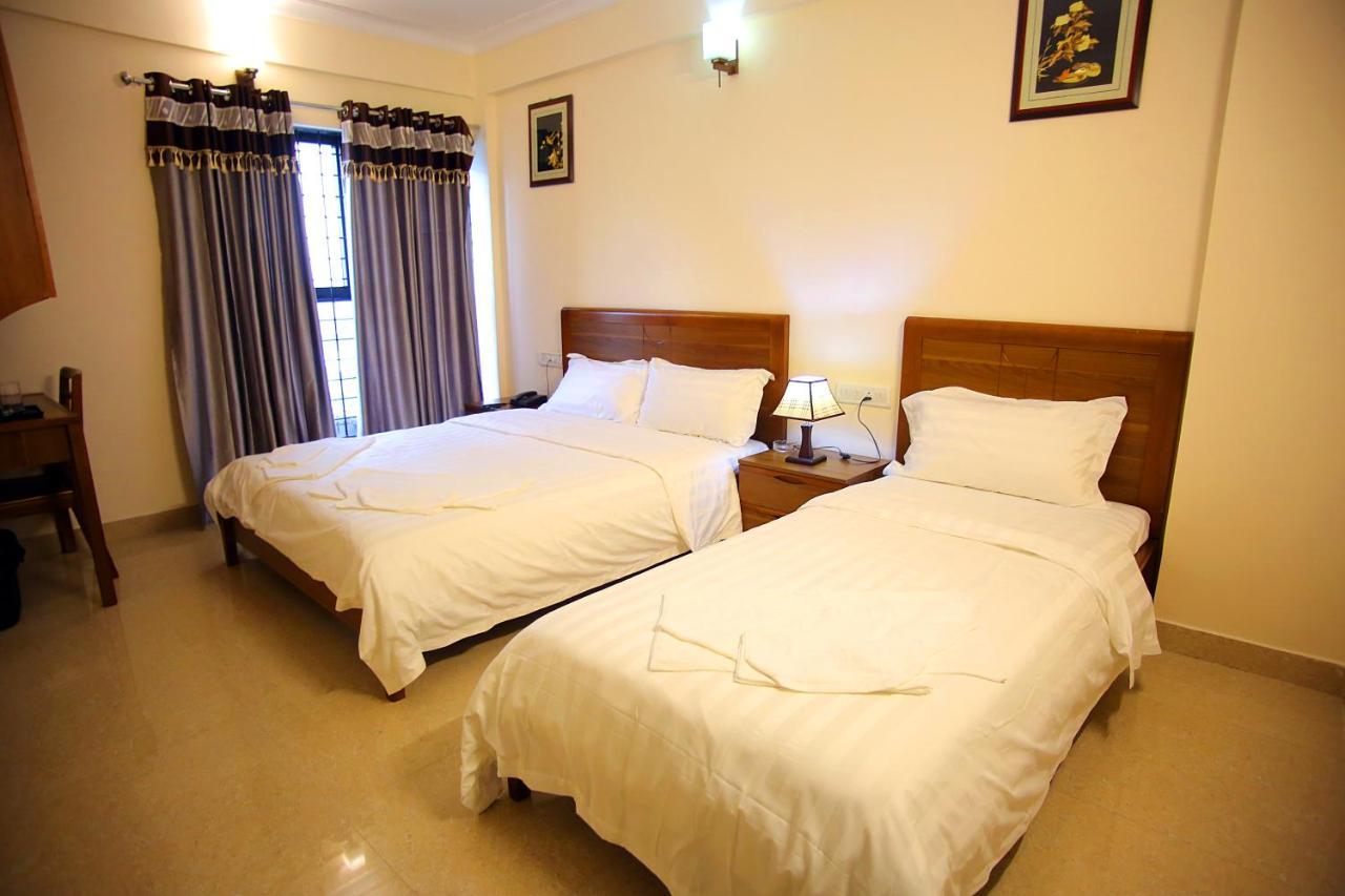 The Lounge Business Hotel Bangalore Dış mekan fotoğraf