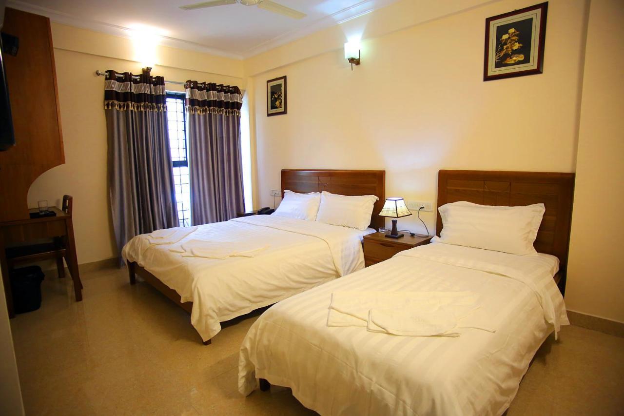The Lounge Business Hotel Bangalore Dış mekan fotoğraf